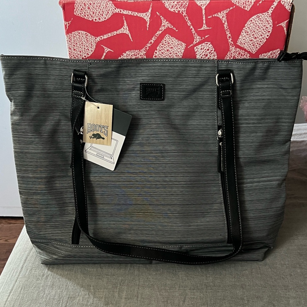 🔖 Roots Laptop Bag